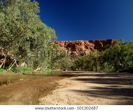 Trephine gorge near Alice Springs, australia