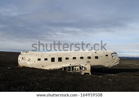 Crashed plane in the middle of nowhere, Iceland