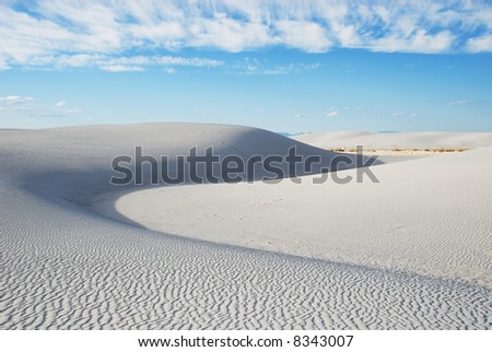 White sand dune landscape in White Sands national monument, New Mexico