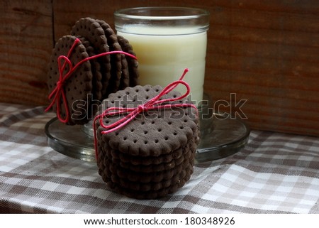 Milk and cocoa cookies