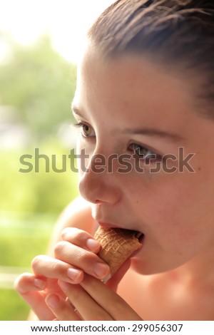 ice cream eating girl
