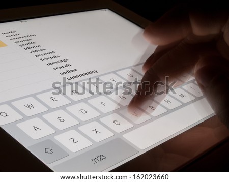 List Words On Touch-Screen Tablet-Pc And Fast Typing On The Screen