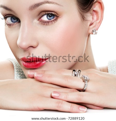 Lifestyle - Pagina 4 Stock-photo-beautiful-woman-with-jewelry-72889120