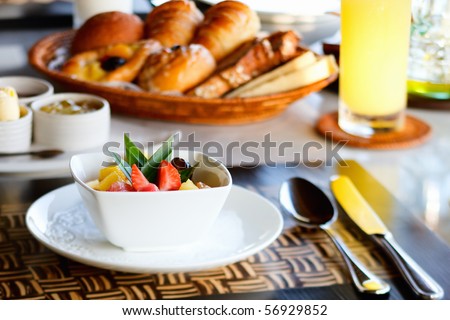 10.  Fatmagül'un sucu ne ? ~ General Discussions - Comentarii - Pagina 3 Stock-photo-delicious-breakfast-with-fresh-fruits-fresh-bread-selection-and-juice-56929852