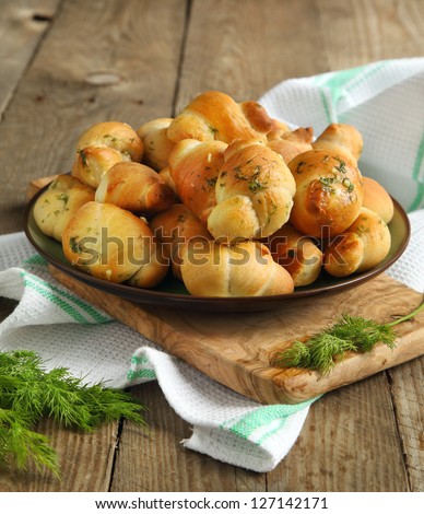 Garlic bread buns seasoned with dill
