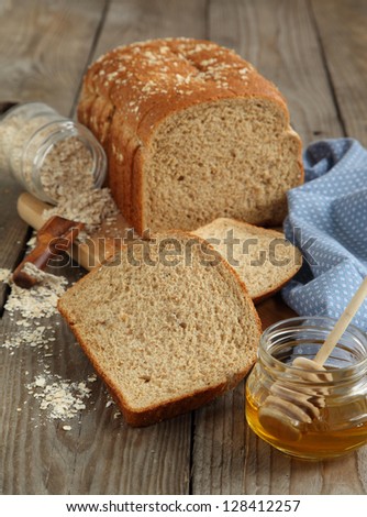 Oatmeal and honey bread