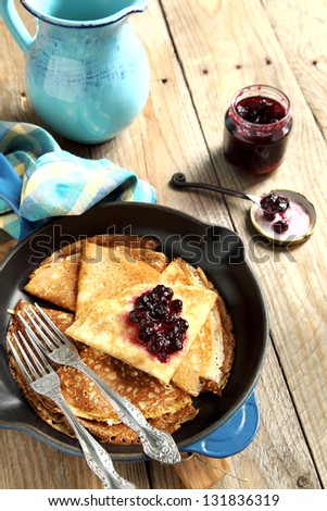 Crepes with black currant