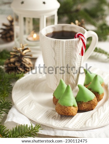 Almond cookies and cup of tea