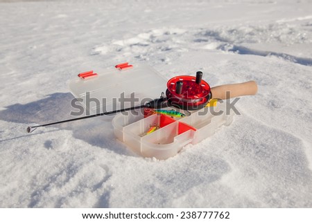 Ice fishing rod and accessories