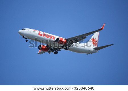 CHIANGMAI, THAILAND -OCTOBER  7 2015: HS-LTP Boeing 737-900ER of Thai lion air airline , landing to Chiangmai airport from Bangkok Don Muang Airport, thailand.
