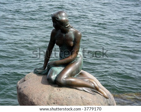 The Little Mermaid one of the biggest touristattractions in Copenhagen