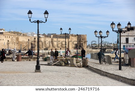 BIZERTE, TUNISIA - FEBRUARY 6: People in the medina of the city on February 6, 2009 in Bizerte, Tunisia. Bizerte is known as the oldest and most European city in Tunisia.