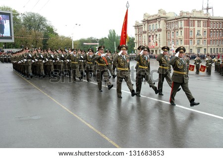 ROSTOV-ON-DON, RUSSIA - MAY 9: The 60th anniversary of Victory Day (WWII) - soldiers marching at Theater Square, May 9, 2005 in Rostov-on-Don, Russia