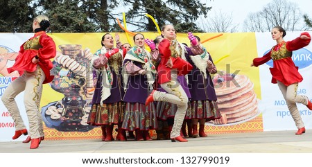 ROSTOV-ON-DON, RUSSIA - MARCH 17:Cossack dancing and singing. The Cossack Maslenitsa - traditional celebration and national ski races around, March 17, 2013 in Rostov-on-Don, Russia