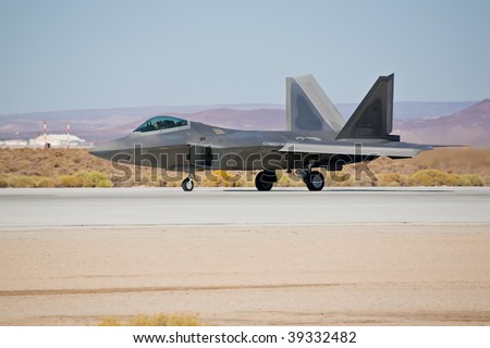 EDWARDS AFB, CA - OCTOBER 17: Lockheed Martin/Boeing F-22 Raptor taxiing to the runway at Flight Test Nation 2009, October 17, 2009, Edwards Air Force Base, CA