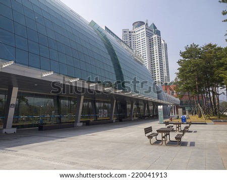 CHANGWON, SOUTH KOREA-MAR 29: Facade of Changwon Exhibition Convention Center (CECO), a major venue for meetings, incentives, conventions and exhibitions (MICE) on Mar 29, 2012 in Changwon, Korea.