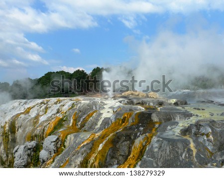 The Prince of Wales Feathers thermal spring erupting in Rotorua, New Zealand