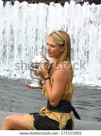 SEPTEMBER 10: US Open 2006 champion Maria Sharapova holds US Open trophy after her win the ladies singles final on September 10, 2006 in Flushing, New York