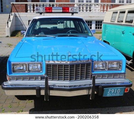 BROOKLYN, NEW YORK - JUNE 8: Vintage NYPD Plymouth police car on display at the Antique Automobile Association of Brooklyn annual Spring Car Show on June 8, 2014 in Brooklyn, New York