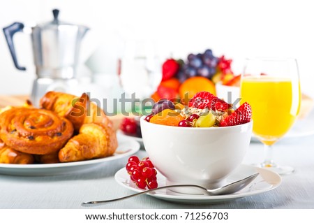 17.Iss Pyaar Ko Kya Naam Doon ( Ce nume să-i dăm acestei iubiri?) - Pagina 8 Stock-photo-table-set-up-for-continental-breakfast-muesli-fruits-and-pastry-71256703