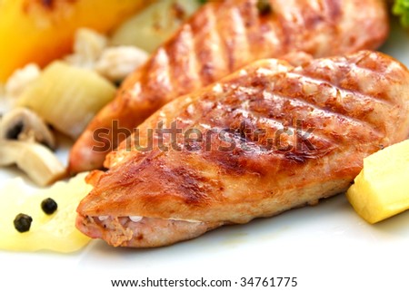 grilled-roasted schnitzel of turkey meat with vegetables