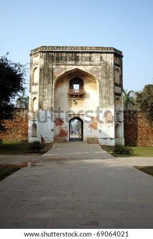 Bu Halima Gate at Humayun\'s Tomb, New Delhi. Built during the Mughal rule in the sixteenth century.