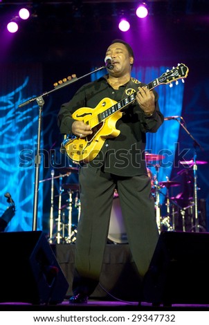 ATLANTIC CITY, NJ - APRIL 25: Jazz guitar player George Benson performs on stage at the Atlantic City Hilton April 25th, 2009 in Atlantic City, NJ