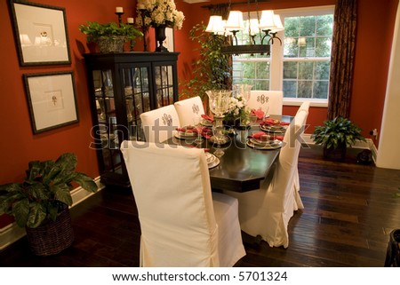 Festive dining table with luxurious accessories and decor.