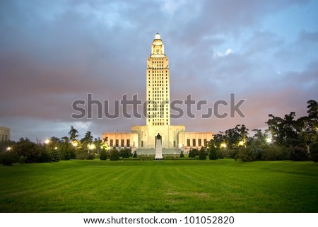 Louisiana State Capitol - Evening view of the State Capitol Building of Louisiana at Baton Rouge