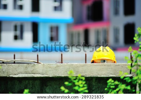 An safety helmet in construction place .