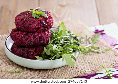 Beetroot vegan burgers with rice and red beans