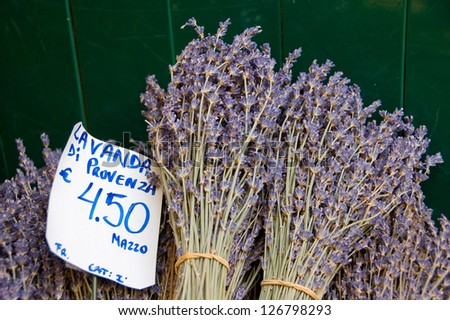Bunches of dried lavender from Provence at the market. Translation: Lavender from Provence. 4.50 euro per bouquet. France. Category: I.