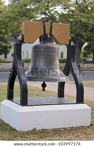 This Liberty Bell of Aloha is presented to the people of Honolulu as a symbol of our wish for peace.
