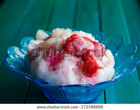 shaved ice with syrup  and milk is thai dessert