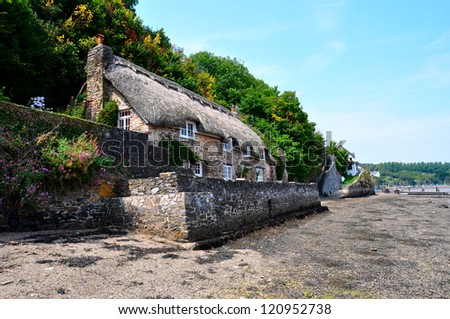 Thatched Cottage on the waterfront at Dittisham on the river Dart