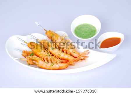 Deep fried shrimps with dipping sauces
