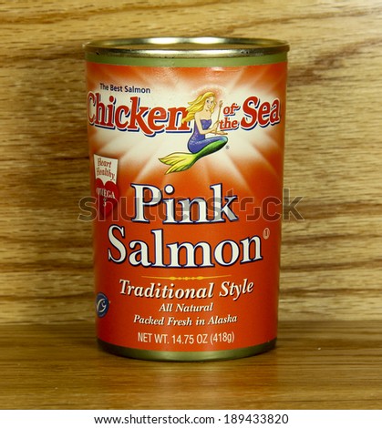 SPENCER , WISCONSIN-APRIL 26, 2014 : can of Chicken of the Sea Pink Salmon. Chicken of the Sea is a leading sea food provider and was founded in 1914