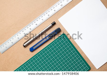 cutting mat , working on cutting mat