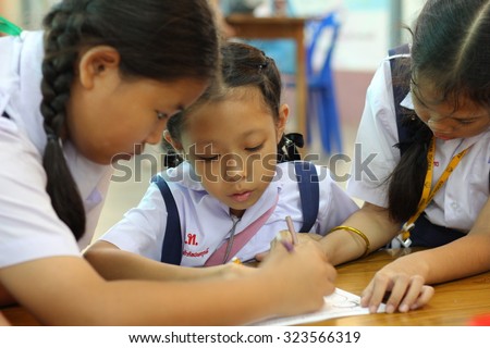 BANGKOK, THAILAND - SEP 18, 2015: Unknown children in Academic Activities day at Elementary School. Pieamsuwan school, Bangkok Thailand, Students are painting.