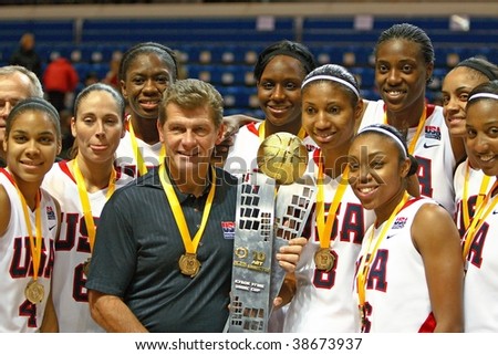 YEKATERINBURG - OCTOBER 11: The female basketball combined team of USA (caach Auriema)wins the International tournament in UMMC CUP October 11, 2009 in Yekaterinburg, Russia