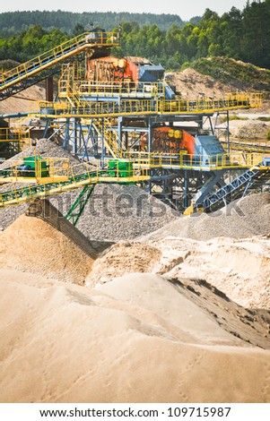 Conveyor belts in the gravel pit