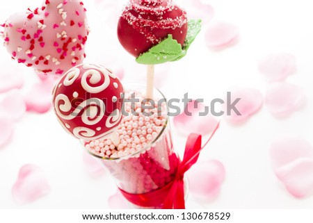 Fancy cake pops decorated for Valentine\'s day.