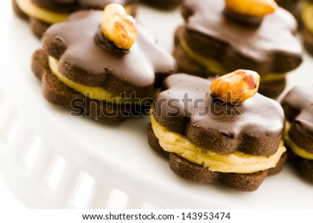 Mini peanut butter cookie tartes at dessert bar.