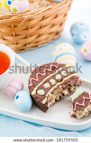 Easter sweet pop treats in shpae of Ester egg and Easter bunny.