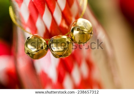 White and red paper straws in glass jar.