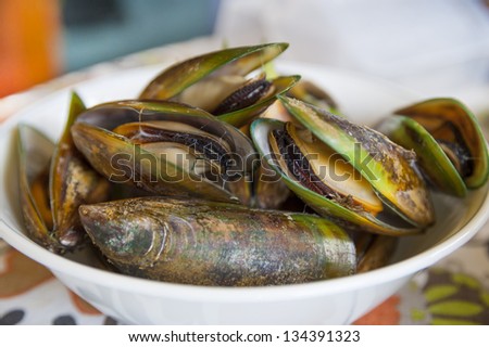 The Asian green mussel