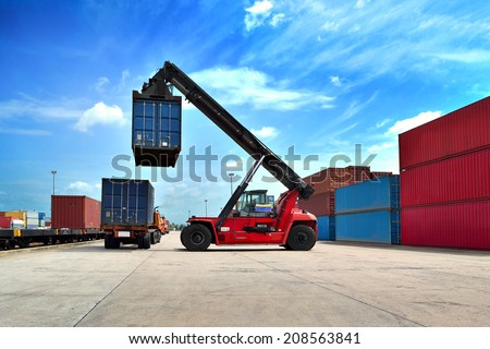 forklift handling the container box
