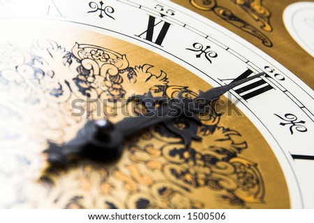 Časovnik Stock-photo-old-clock-face-showing-the-time-midnight-time-on-the-clock-1500506