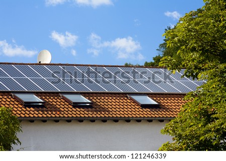 A view of a roof with solar battery