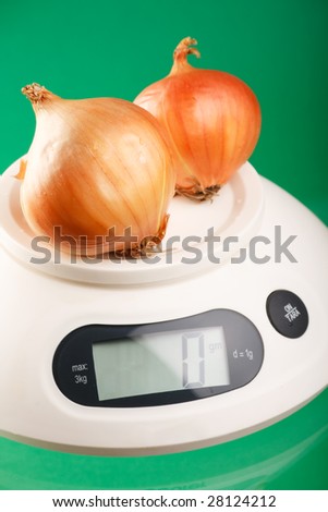 onion on the kitchen scale